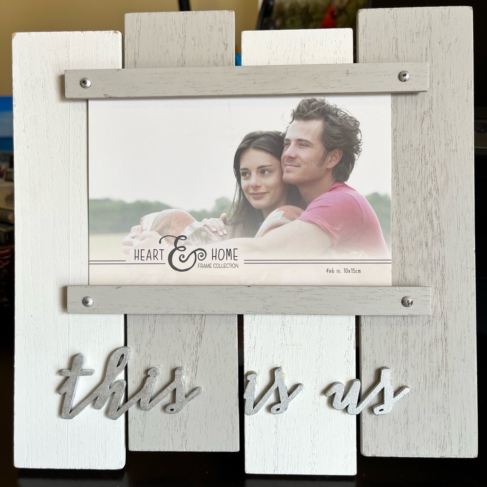 Heart & Home wooden picture frame “this is us”